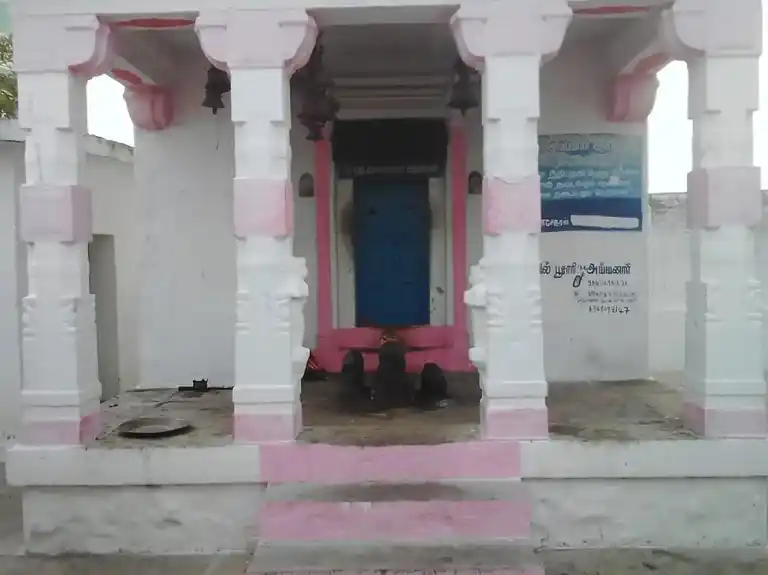 Arulmigu Ayyanar Temple, Oorani Near, Nadaiyaneri - 626103 அருள்மிகு அய்யனார் திருக்கோயில், ஊரணி அருகில், நடையனேரி கிராமம் - 626103, Virudhunagar - Ancient Temple Architecture and History Image 4