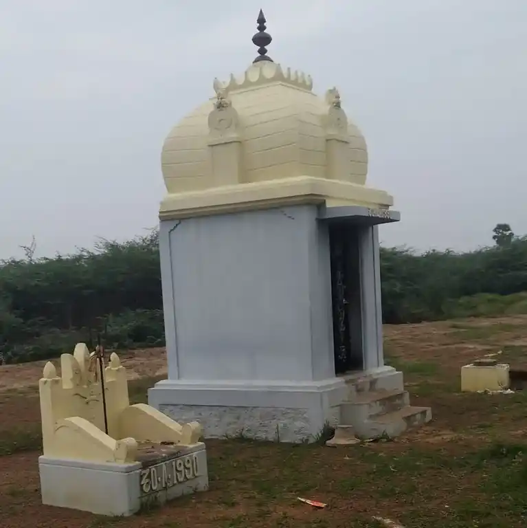 Arulmigu Ayyanar Temple, Ooravayal - 623537 அருள்மிகு. அய்யனார் திருக்கோயில், Ooravayal - 623537, Ramanathapuram - Ancient Temple Architecture and History Image 7
