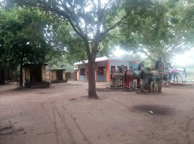 Arulmigu Ayyanar Temple, Paranam - 621804 Arulmigu Ayyanar Temple,  - 621804, Ariyalur - Ancient Temple Architecture and History Image 3