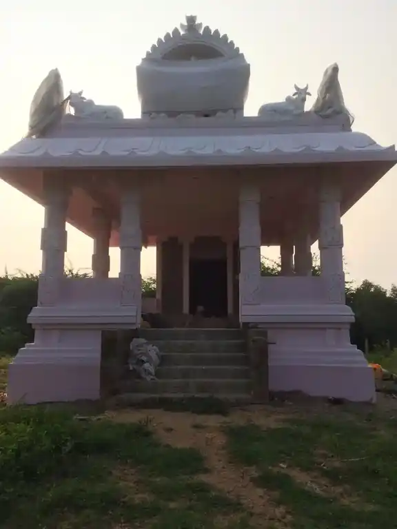 Arulmigu Ayyanar Temple, Periyaalangulam - 625022 அருள்மிகு அய்யனார் கோயில், Periyaalangulam - 625022, Madurai - Ancient Temple Architecture and History Image 4
