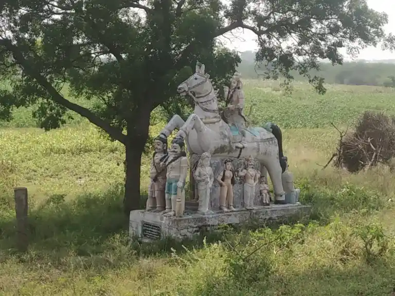 Arulmigu Ayyanar Temple, Periyakattalai - 625703 அருள்மிகு அய்யனார் திருக்கோயில், Periyakattalai - 625703, Madurai - Ancient Temple Architecture and History Image 3