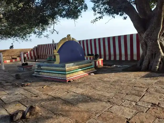 Arulmigu Ayyanar Temple, Perunkudi - 625022 அருள்மிகு அய்யனார் திருக்கோயில், Perunkudi - 625022, Madurai - Ancient Temple Architecture and History Image 2