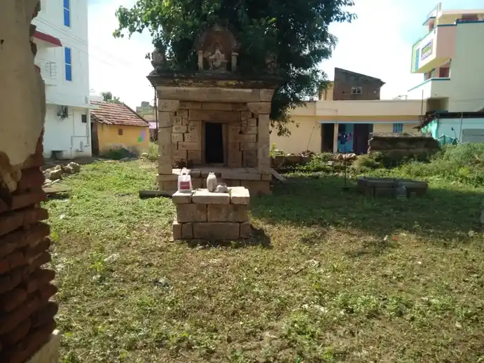 Arulmigu Ayyanar Temple, Peruvalanallur - 621712