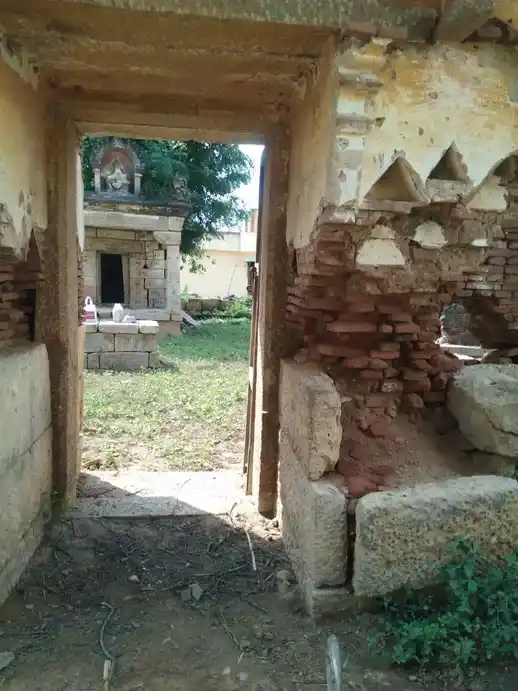 Arulmigu Ayyanar Temple, Peruvalanallur - 621712 அருள்மிகு முத்து மணி அய்யனார் திருக்கோயில், Peruvalanallur - 621712, Thiruchirappalli - Ancient Temple Architecture and History Image 6