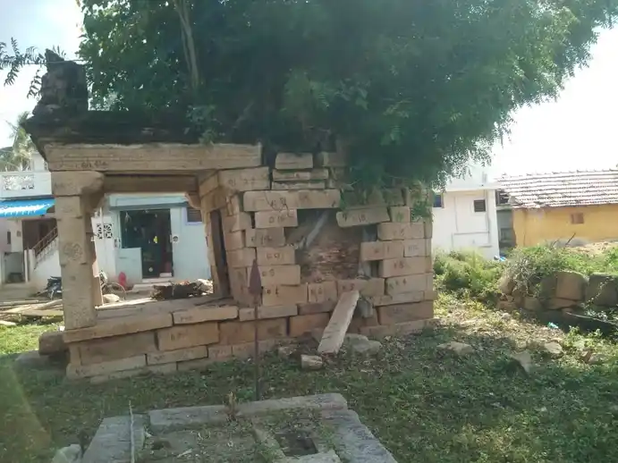 Arulmigu Ayyanar Temple, Peruvalanallur - 621712 அருள்மிகு முத்து மணி அய்யனார் திருக்கோயில், Peruvalanallur - 621712, Thiruchirappalli - Ancient Temple Architecture and History Image 7