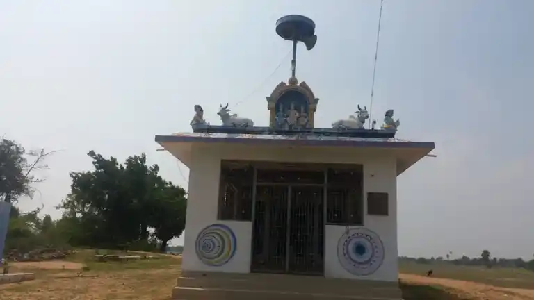 Arulmigu Ayyanar Temple, Pettivayal - 614630 அருள்மிகு அய்யனார் திருக்கோயில், Pettivayal - 614630, Pudukkottai - Ancient Temple Architecture and History Image 3