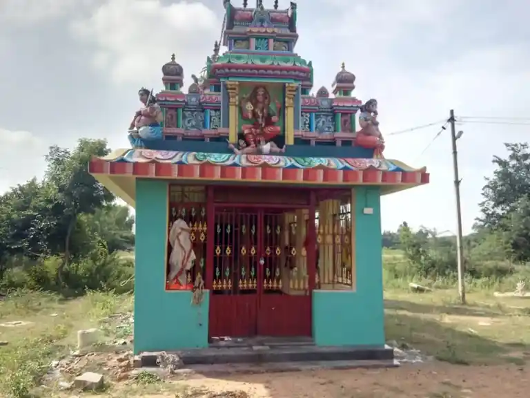 Arulmigu Ayyanar Temple, Poocchikadivayal - 622504 அருள்மிகு அய்யனார் திருக்கோயில், பூச்சிக்கடிவயல் - 622504, Pudukkottai - Ancient Temple Architecture and History Image 6
