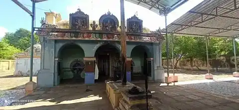 Arulmigu Ayyanar Temple, Poraiyar - 609307 அருள்மிகு அய்யனார் திருக்கோயில், பொறையார் - 609307, Mayiladuthurai - Ancient Temple Architecture and History Image 3