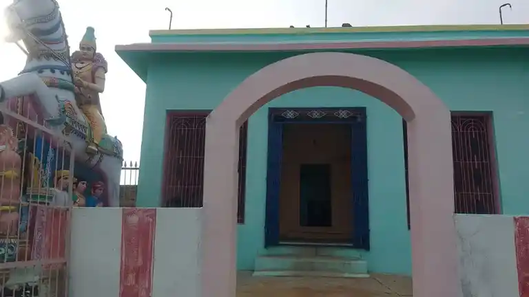 Arulmigu Ayyanar Temple, Poruppumettupatti - 625529
