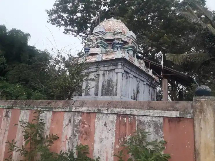 Arulmigu Ayyanar Temple, Puthamangalam - 609811 அருள்மிகு அய்யனார் ஆலயம், புத்தமங்கலம் - 609811, Mayiladuthurai - Ancient Temple Architecture and History Image 5