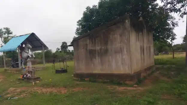 Arulmigu Ayyanar Temple, Puthupalayam, Puthupalayam - 621719 அருள்மிகு அய்யனார் திருக்கோயில், Puthupalayam, புதுப்பாளையம் - 621719, Ariyalur - Ancient Temple Architecture and History Image 2