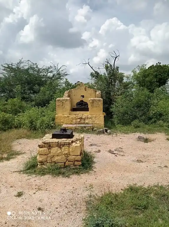 Arulmigu Ayyanar Temple, S.Vellakulam - 625701 அருள்மிகு அய்யனார் திருக்கோயில், S.Vellakulam - 625701, Madurai - Ancient Temple Architecture and History Image 3