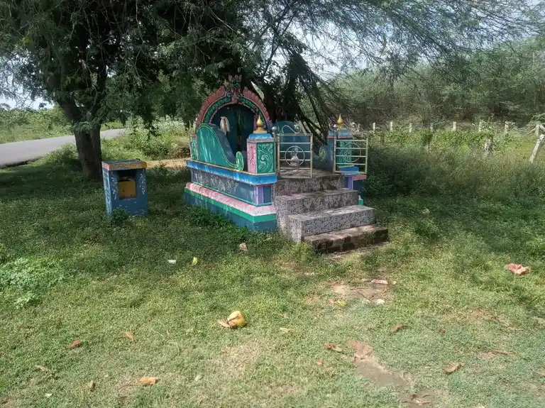 Arulmigu Ayyanar Temple, Sadaiyamankalam - 630611 அருள்மிகு. அய்யனார் திருக்கோயில், Sadaiyamankalam - 630611, Sivagangai - Ancient Temple Architecture and History Image 2