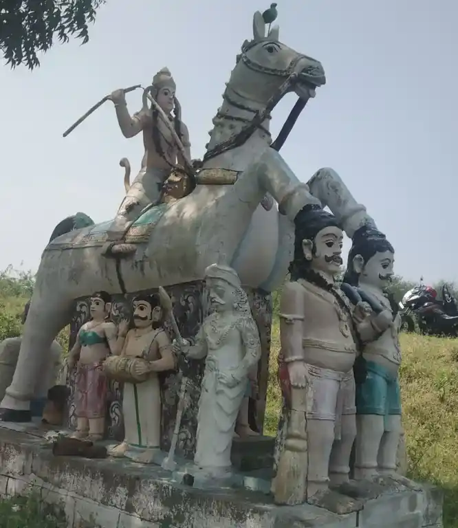 Arulmigu Ayyanar Temple, Salisanthai - 625706 Arulmigu Ayyanar Temple, Salisanthai - 625706, Madurai - Ancient Temple Architecture and History Image 3