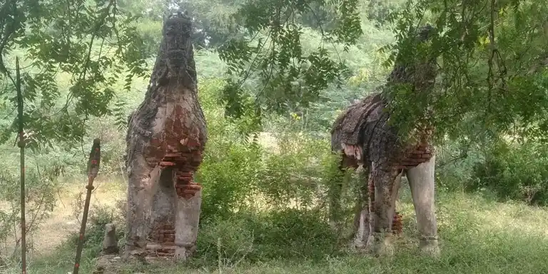 Arulmigu Ayyanar Temple, Sathiyam - 606302 அருள்மிகு அய்யனார் திருக்கோயில், Sathiyam - 606302, Cuddalore - Ancient Temple Architecture and History Image 2