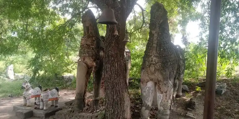 Arulmigu Ayyanar Temple, Sathiyam - 606302 அருள்மிகு அய்யனார் திருக்கோயில், Sathiyam - 606302, Cuddalore - Ancient Temple Architecture and History Image 4