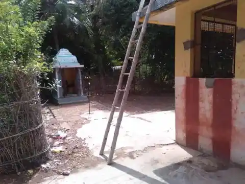 Arulmigu Ayyanar Temple, Seniyaperamur, Seniyaperamur - 613204 அருள்மிகு அய்யனார் திருக்கோயில், Seniyaperamur, Seniyaperamur - 613204, Thanjavur - Ancient Temple Architecture and History Image 2