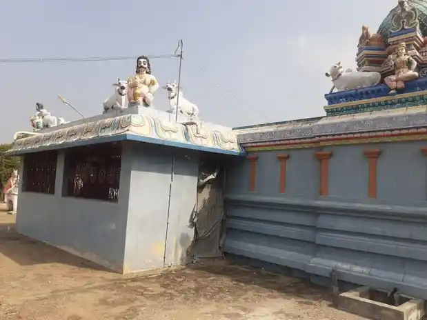 Arulmigu Ayyanar Temple, Sirukadambur - 621716 அருள்மிகு அய்யனார் திருக்கோயில், சிறுகடம்பூர் - 621716, Ariyalur - Ancient Temple Architecture and History Image 2