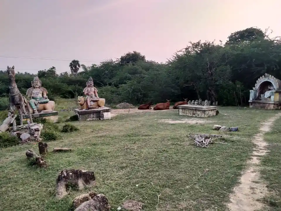 Arulmigu Ayyanar Temple, Siruvalur - 621704 Arulmigu Ayyanar Temple,  - 621704, Ariyalur - Ancient Temple Architecture and History Image 3