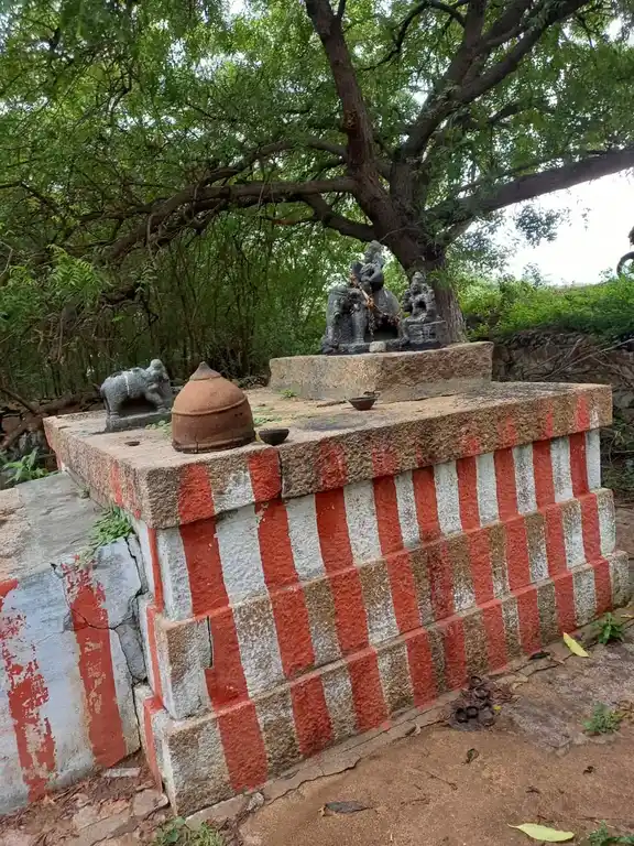 Arulmigu Ayyanar Temple, Sithalangudi - 625214 அருள்மிகு அய்யனார் திருக்கோயில், Sithalangudi, Sithalangudi - 625214, Madurai - Ancient Temple Architecture and History Image 4