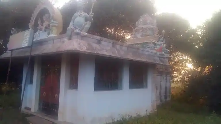 Arulmigu Ayyanar Temple, Sithudaiyar - 621704 Arulmigu Ayyanar Temple, Sithudaiyar - 621704, Ariyalur - Ancient Temple Architecture and History Image 4