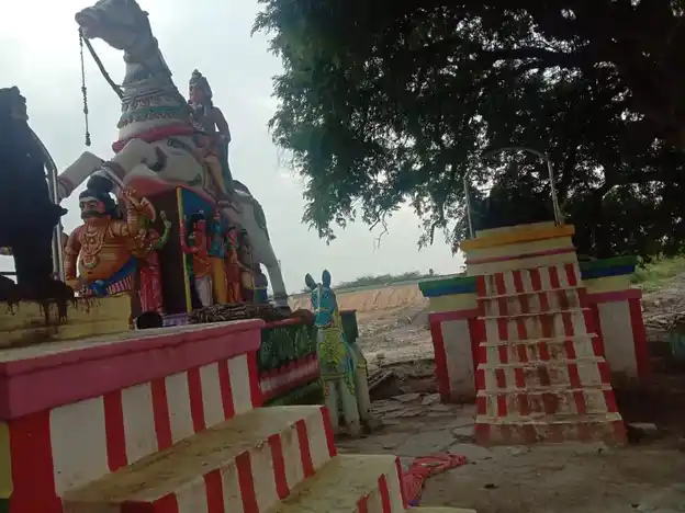 Arulmigu Ayyanar Temple, Sivarakkottai - 625706 Arulmigu Ayyanar Temple, Sivarakkottai - 625706, Madurai - Ancient Temple Architecture and History Image 2