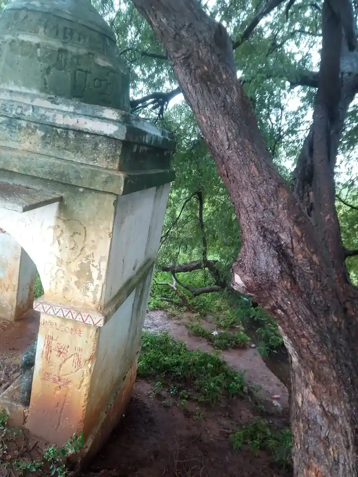 Arulmigu Ayyanar Temple, Solankuruni - 625022 அய்யனார் கோயில், Solankuruni - 625022, Madurai - Ancient Temple Architecture and History Image 4