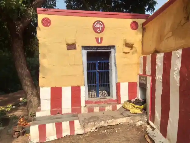 Arulmigu Ayyanar Temple, Srivilliputhur - 626125 அருள்மிகு அய்யனார் திருக்கோயில், திருவில்லிபுத்துர் - 626125, Virudhunagar - Ancient Temple Architecture and History Image 2