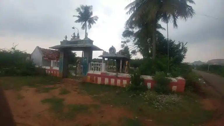 Arulmigu Ayyanar Temple, Sukkampatti - 625106 அருள்மிகு அய்யனார் திருக்கோயில், Sukkampatti - 625106, Madurai - Ancient Temple Architecture and History Image 3