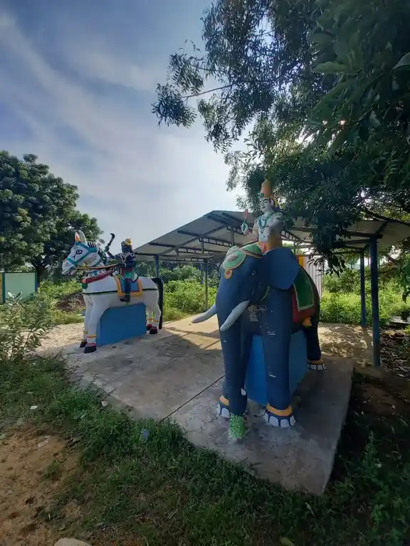 Arulmigu Ayyanar Temple, T.Kunnathur - 625708 Arulmigu Ayyanar Temple, T.Kunnathur - 625708, Madurai - Ancient Temple Architecture and History Image 2