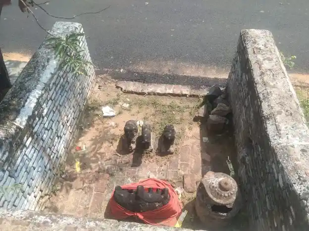 Arulmigu Ayyanar Temple, Thambipatti - 626149 அருள்மிகு அய்யனார் திருக்கோயில், தம்பிபட்டி - 626149, Virudhunagar - Ancient Temple Architecture and History Image 5