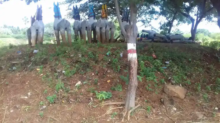 Arulmigu Ayyanar Temple, Thathampatti - 625218 அருள்மிகு அய்யனார் திருக்கோயில், Thathampatti - 625218, Madurai - Ancient Temple Architecture and History Image 4