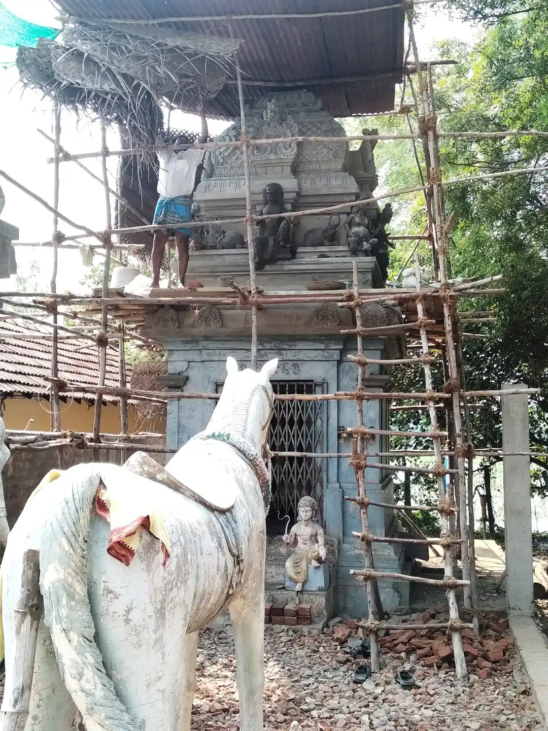Arulmigu Ayyanar Temple, Thirukkatupalli - 613104 அருள்மிகு அய்யனார் திருக்கோவில், Thirukkatupalli - 613104, Thanjavur - Ancient Temple Architecture and History Image 3