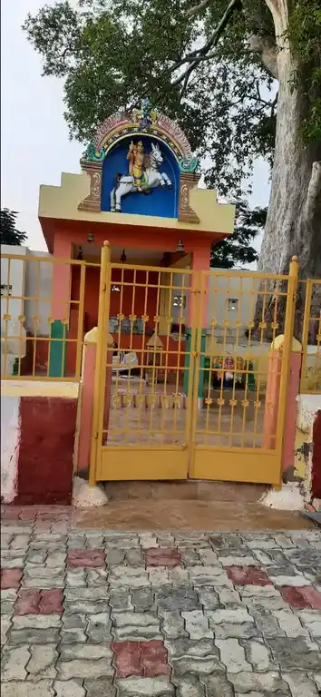 Arulmigu Ayyanar Temple, Thirumalpuram - 625014 அருள்மிகு அய்யனார் திருக்கோயில், Thirumalpuram - 625014, Madurai - Ancient Temple Architecture and History Image 2