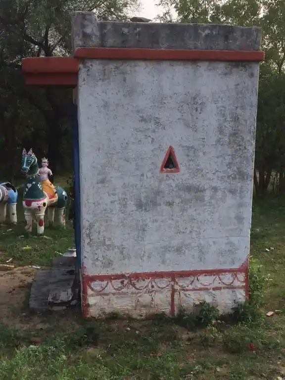 Arulmigu Ayyanar Temple, Thottiyapati - 625021 அய்யனார் கோயில், வலையப்பட்டி - 625021, Madurai - Ancient Temple Architecture and History Image 4