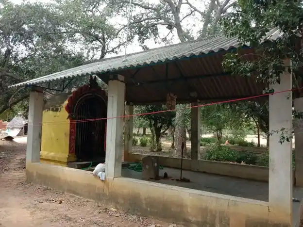 Arulmigu Ayyanar Temple, Udhayanatham - 612902 Arulmigu Ayyanar Temple, Udhayanatham - 612902, Ariyalur - Ancient Temple Architecture and History Image 2