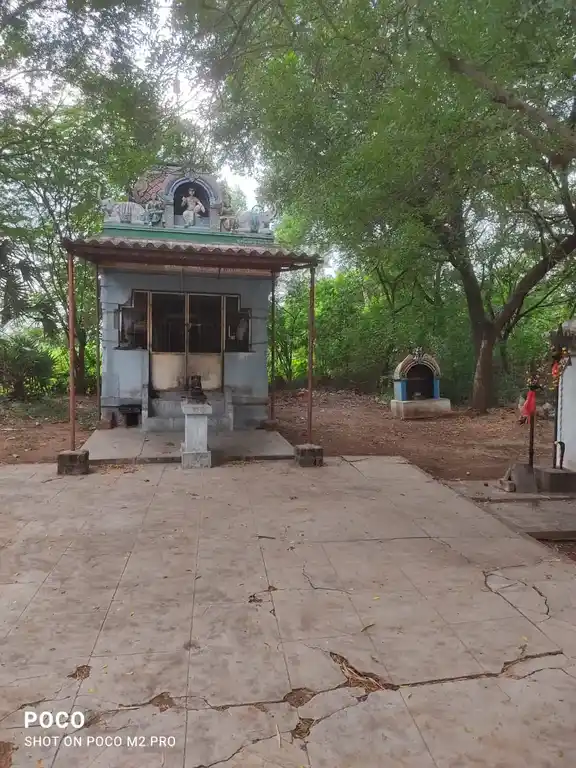 Arulmigu Ayyanar Temple, Uiyakondan Thirumalai - 620102 Arulmigu Ayyanar Temple, Uiyakondan Thirumalai - 620102, Thiruchirappalli - Ancient Temple Architecture and History Image 4