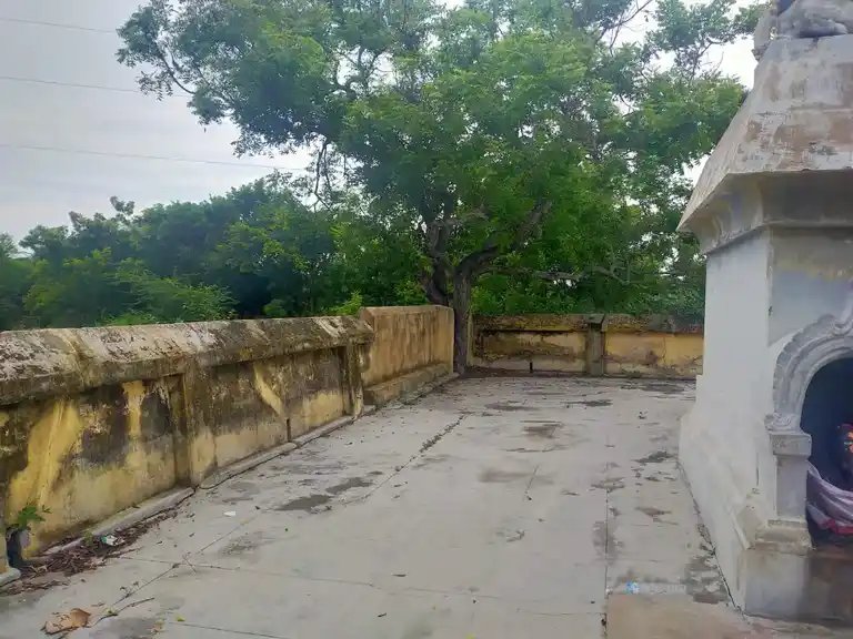 Arulmigu Ayyanar Temple, Ullaripattu - 607402 அருள்மிகு அய்யனார் திருக்கோயில், Ullaripattu - 607402, Cuddalore - Ancient Temple Architecture and History Image 2