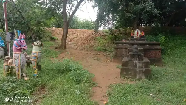 Arulmigu Ayyanar Temple, Uyyavanthan - 630561 Arulmigu Ayyanar Temple, Uyyavanthan - 630561, Sivagangai - Ancient Temple Architecture and History Image 5