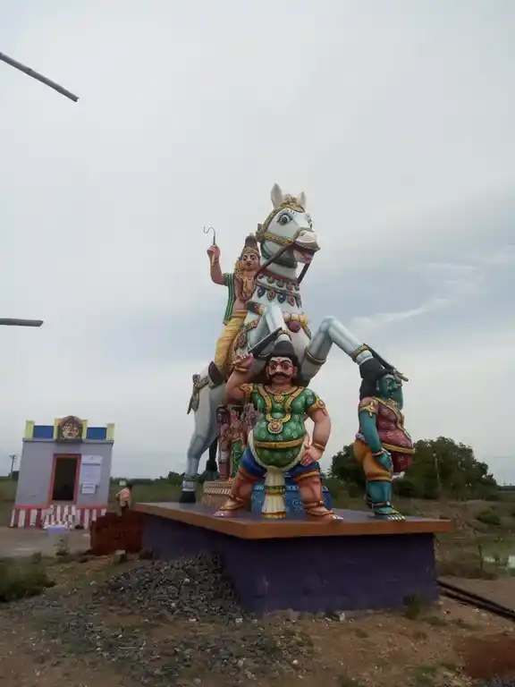 Arulmigu Ayyanar Temple, V. Nangoor, V. Nangoor - 626010 அருள்மிகு அய்யனார் திருக்கோயில், வி. நாங்கூர், வி. நாங்கூர் - 626010, Virudhunagar - Ancient Temple Architecture and History Image 3