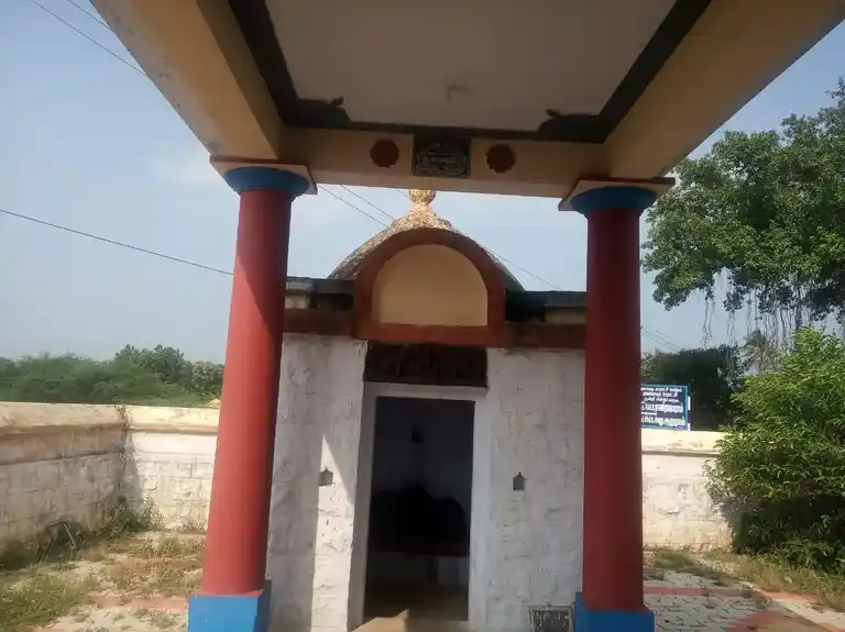 Arulmigu Ayyanar Temple, Vadugapatti - 625018 அய்யனார் கோயில், Vadugapatti - 625018, Madurai - Ancient Temple Architecture and History Image 5
