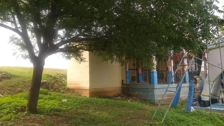 Arulmigu Ayyanar Temple, Vagaikkulam - 625706 அய்யனார் திருக்கோயில், Vagaikkulam - 625706, Madurai - Ancient Temple Architecture and History Image 2