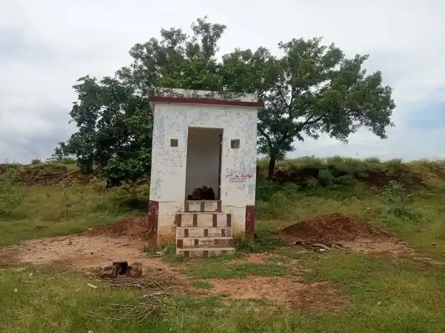 Arulmigu Ayyanar Temple, Vagurani - 625532 அருள்மிகு அய்யனார் திருக்கோயில், Vagurani - 625532, Madurai - Ancient Temple Architecture and History Image 3