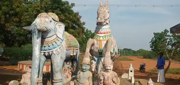 Arulmigu Ayyanar Temple, Valavandhan Kottai - 620015 Arulmigu Ayyanar Temple, Valavandhan Kottai, Valavandhan Kottai - 620015, Thiruchirappalli - Ancient Temple Architecture and History Image 2