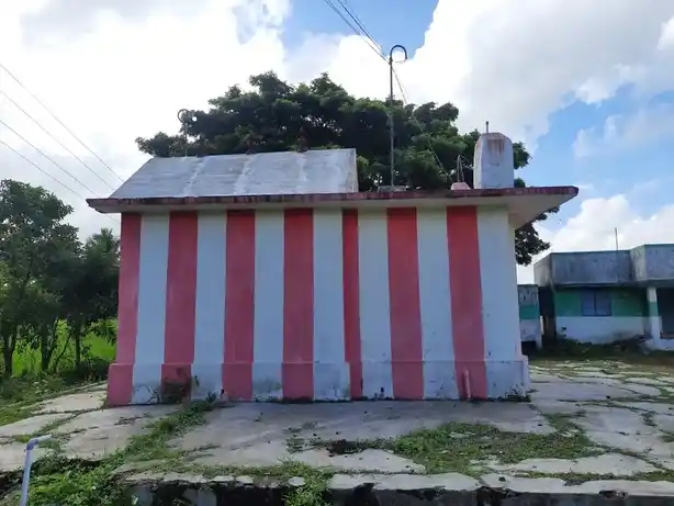 Arulmigu Ayyanar Temple, Valluvagudi, Valluvakudi - 609116 Arulmigu Ayyanar Temple, Valluvagudi, Sirkazhi - 609116, Mayiladuthurai - Ancient Temple Architecture and History Image 2