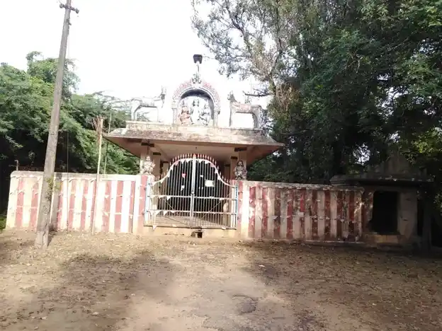 Arulmigu Ayyanar Temple, Vanathirajapuram, Vanathirajapuram - 609806 அருள்மிகு அய்யனார் திருக்கோயில், வாணாதிராஜபுரம் - 609806, Mayiladuthurai - Ancient Temple Architecture and History Image 4