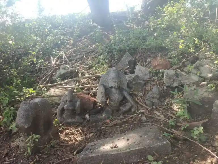 Arulmigu Ayyanar Temple, Vannankulam - 625706 அருள்மிகு அய்யனார் திருக்கோயில், Vannankulam - 625706, Madurai - Ancient Temple Architecture and History Image 2