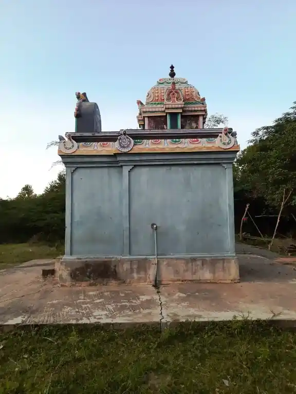 Arulmigu Ayyanar Temple, Varavukkudi, Marudhangudi - 609116 அருள்மிகு அய்யனார் திருக்கோயில், Varavukkudi, Sirkali - 609116, Mayiladuthurai - Ancient Temple Architecture and History Image 3