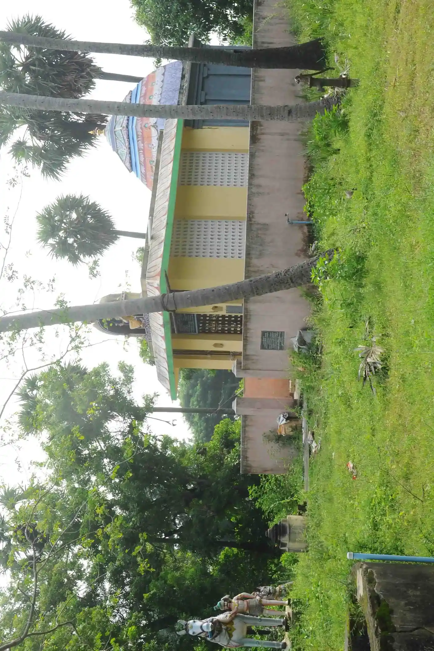 Arulmigu Ayyanar Temple, Vasistacheri - 609306 Temple