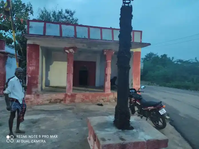 Arulmigu Ayyanar Temple, Vedarpuliyankulam - 625006 அய்யனார் திருக்கோயில், Vedarpuliyankulam - 625006, Madurai - Ancient Temple Architecture and History Image 4
